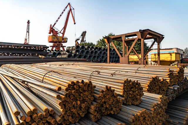 智慧钢铁寻源：从传统采购到高效智能化的转型策略